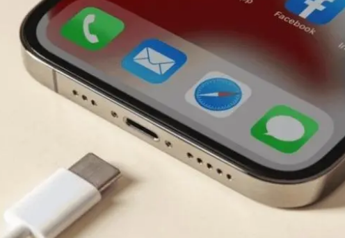 高密苹果15维修分享iPhone15改USB-C接口后能和安卓用户互借充电器吗